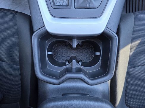 Used 2024 Toyota RAV4 LE AWD/4WD image 32