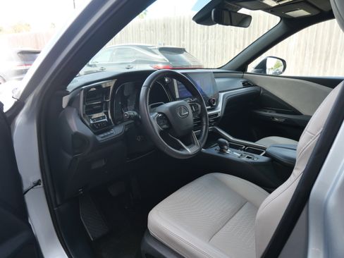 Used 2024 Lexus TX 350 FWD image 19