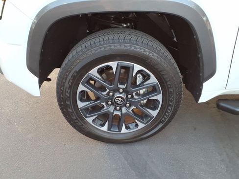 Certified 2025 Toyota Tundra Limited AWD/4WD image 9