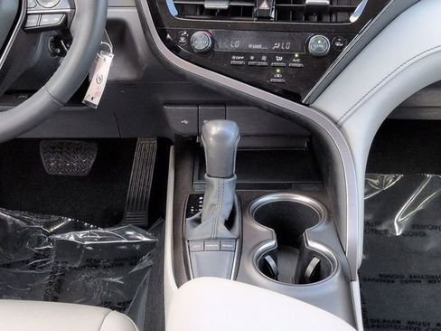 Certified 2023 Toyota Camry SE FWD image 18