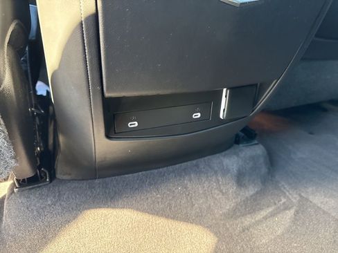 Used 2023 Cadillac Escalade ESV Premium Luxury w/ Performance Package image 41