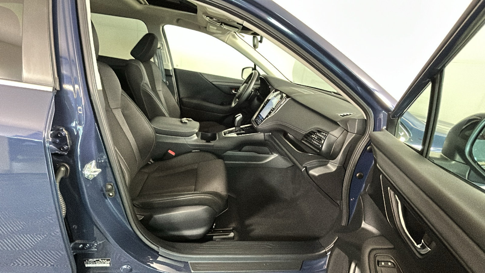 Used 2025 Subaru Outback Premium AWD/4WD image 36