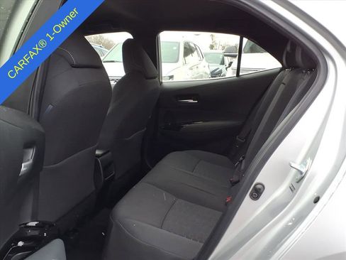 Used 2019 Toyota Corolla Hatchback image 11