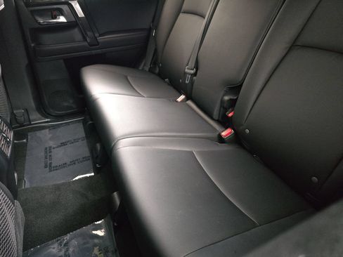Used 2023 Toyota 4Runner TRD Off-Road Premium w/ Moonroof Package AWD/4WD image 16