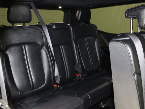 Used 2022 Jeep Wagoneer Series II AWD/4WD image 17