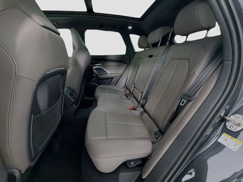 Used 2025 Audi Q5 Premium Plus image 23