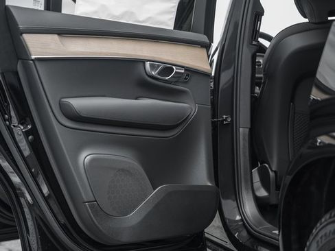 Certified 2025 Volvo XC90 T8 Core w/ Climate Package image 34