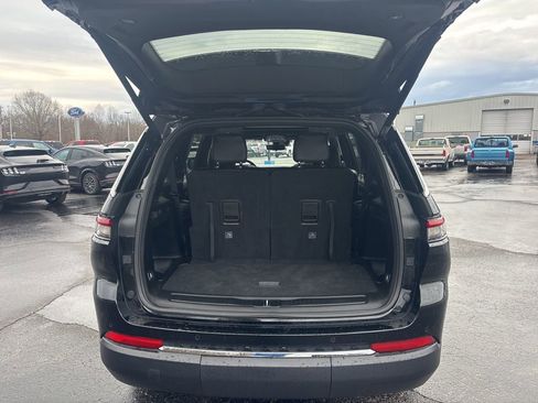 Used 2024 Jeep Grand Cherokee L Limited w/ Luxury Tech Group II image 14