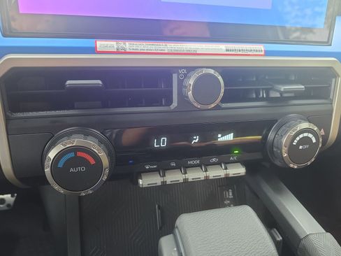 Used 2025 Toyota Tacoma TRD Sport RWD image 24