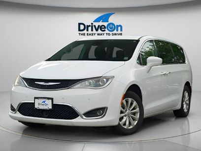 Used 2019 Chrysler Pacifica Touring Plus w/ Advanced Safetytec Group