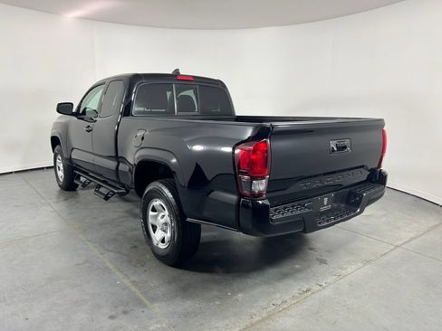 Used 2021 Toyota Tacoma SR w/ SR Convenience Package RWD image 3