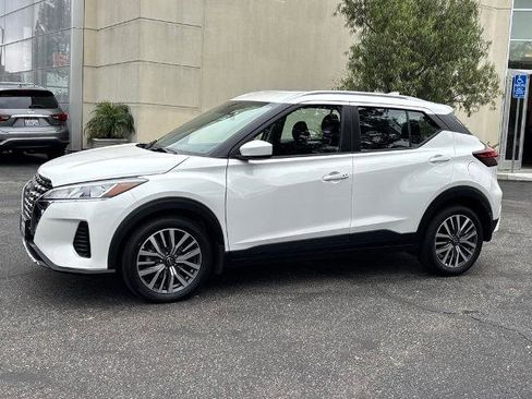 Certified 2024 Nissan Kicks SV FWD image 9