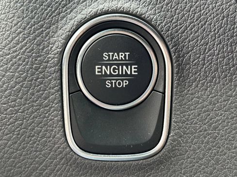 Used 2025 Mercedes-Benz Sprinter 2500 image 20