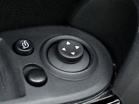 Used 2024 MINI Cooper 2-Door Hardtop FWD image 15