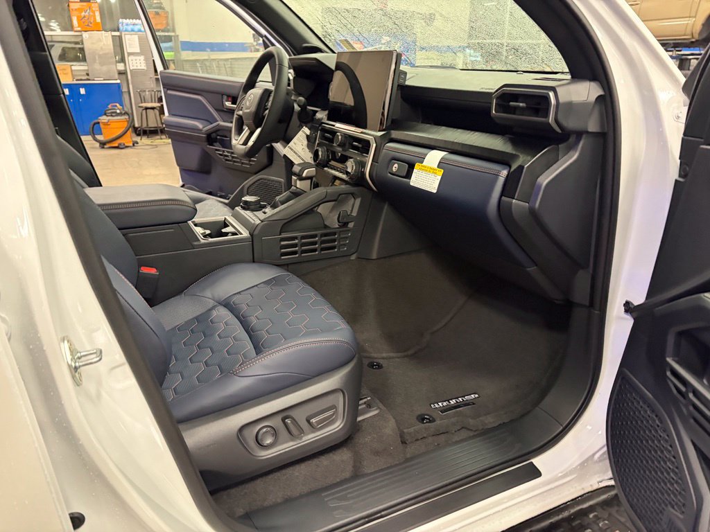 Used 2026 Toyota 4Runner Platinum AWD/4WD image 22
