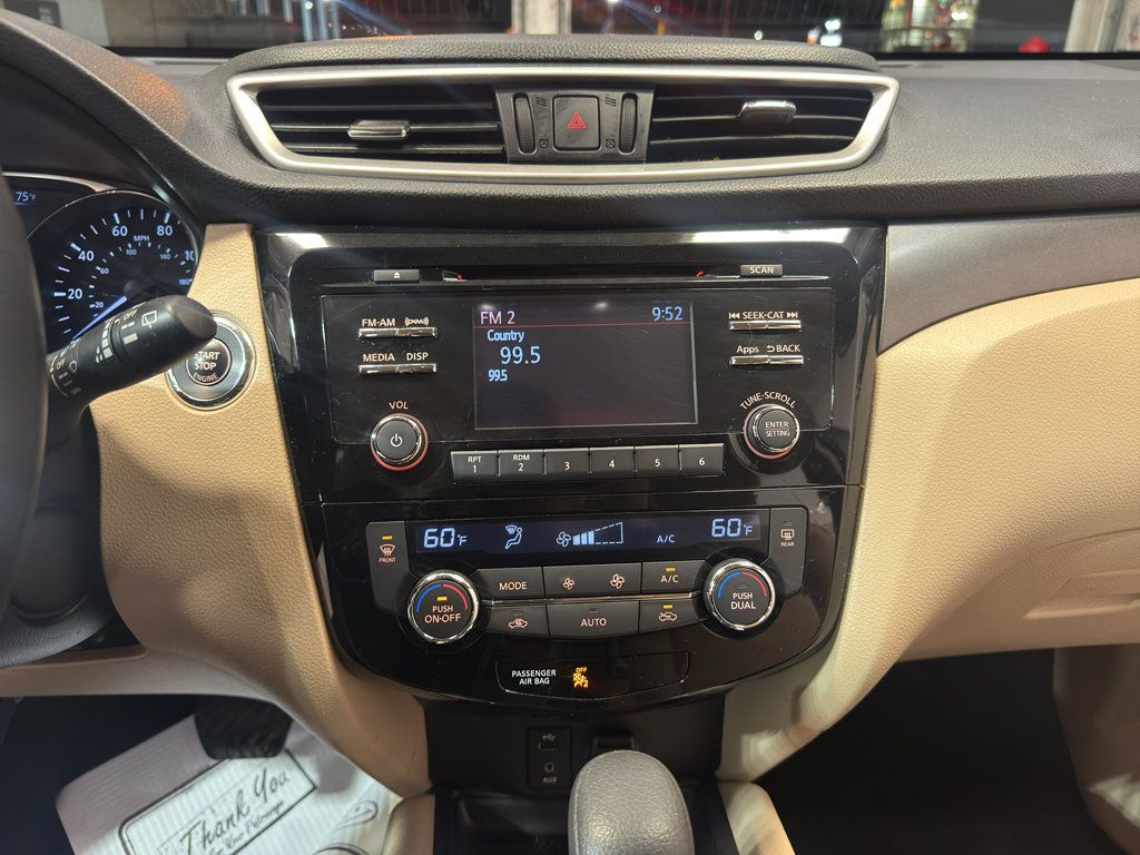 Used 2016 Nissan Rogue SV AWD/4WD image 19