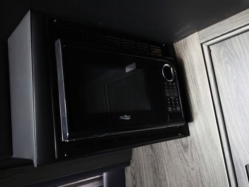 Used 2020 Mercedes-Benz Sprinter 3500 image 19