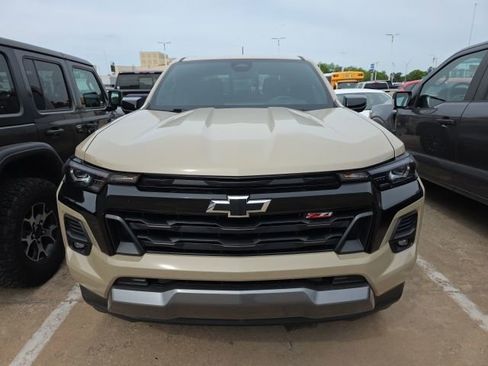Used 2023 Chevrolet Colorado Z71 AWD/4WD image 8