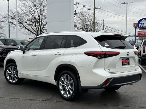 Used 2021 Toyota Highlander Limited image 17