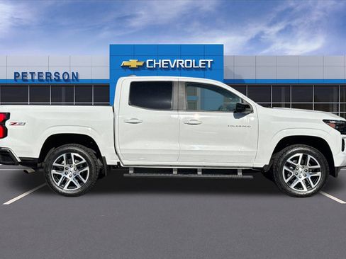 Certified 2024 Chevrolet Colorado Z71 w/ Z71 Convenience Package 2 AWD/4WD image 3