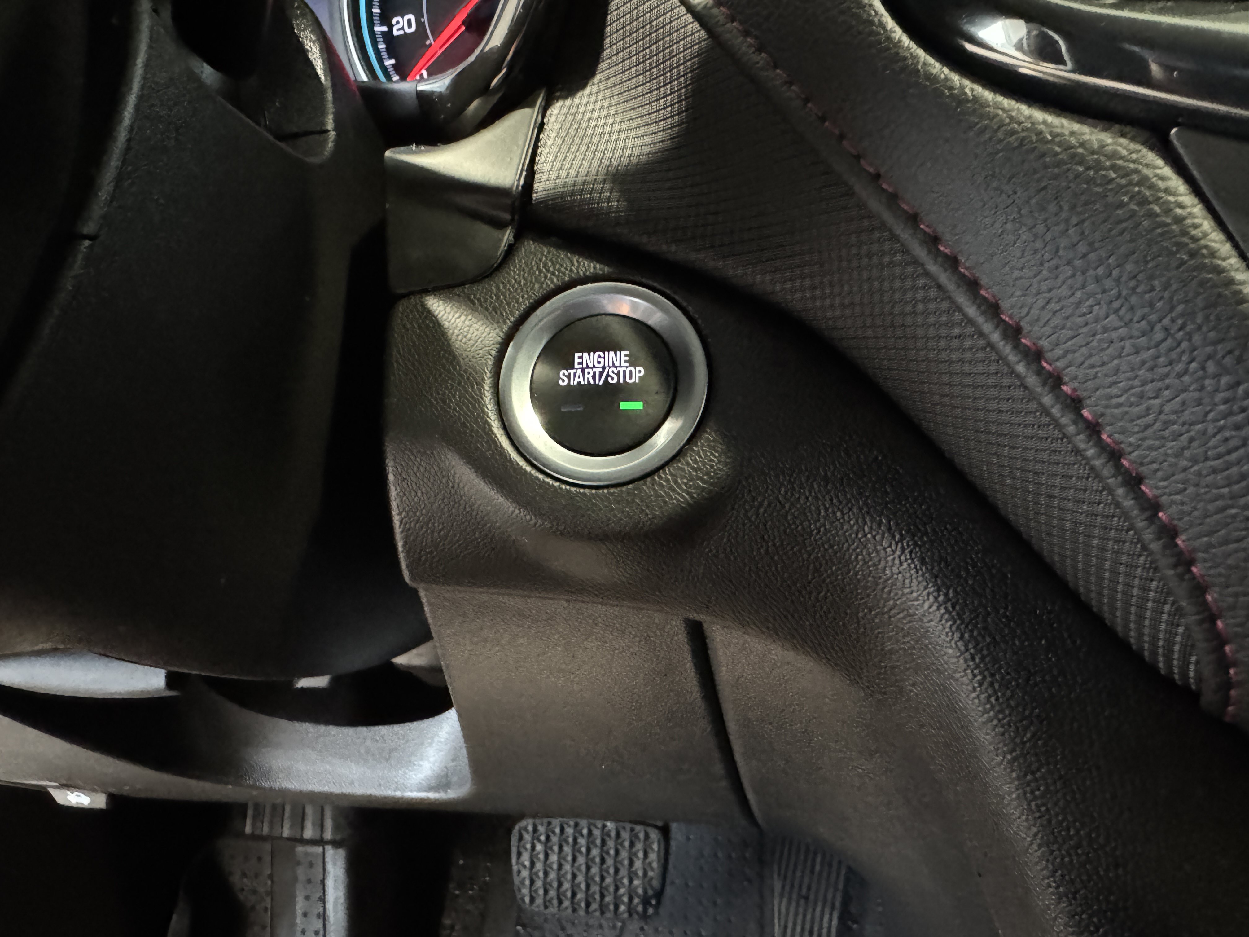 Used 2024 Chevrolet Equinox RS FWD image 15
