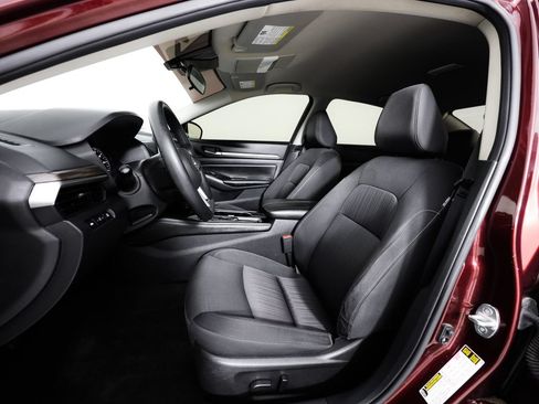 Used 2023 Nissan Altima 2.5 SV FWD image 22