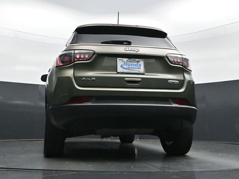 Used 2021 Jeep Compass Latitude AWD/4WD image 26
