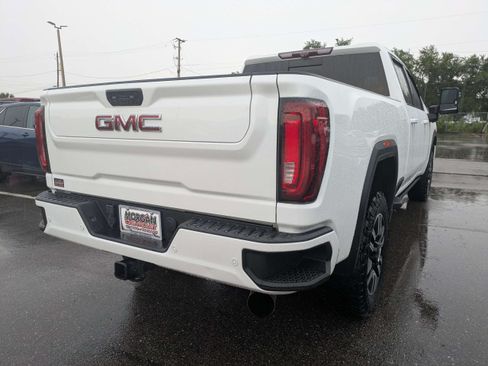 Used 2022 GMC Sierra 2500 AT4 w/ AT4 Premium Plus Package AWD/4WD image 3