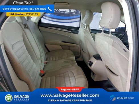 Used 2017 Ford Fusion SE w/ Fusion SE Technology Package image 13