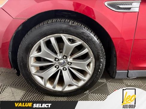 Used 2013 Ford Taurus Limited FWD image 21