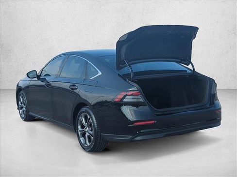 Certified 2023 Honda Accord EX image 5