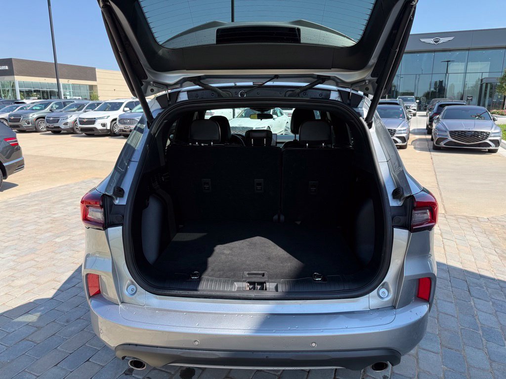 Used 2023 Ford Escape ST-Line w/ Tech Pack #1 FWD image 34