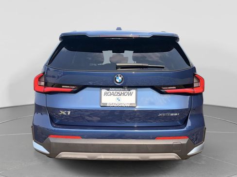 Used 2023 BMW X1 xDrive28i AWD/4WD image 4