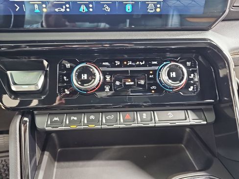 Certified 2023 GMC Sierra 1500 AT4 w/ AT4 Premium Package image 28