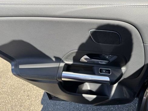 Used 2021 Mercedes-Benz GLA 250 4MATIC image 38