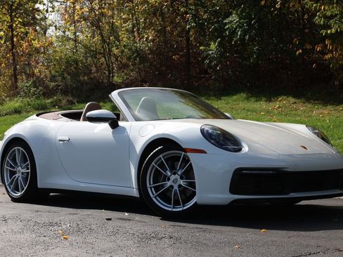 Used 2024 Porsche 911 Carrera image 8