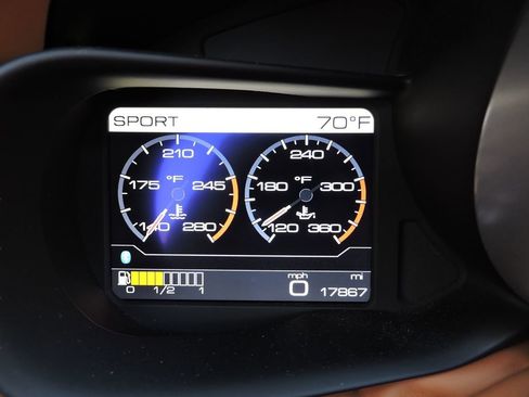 Used 2017 Ferrari California T image 27