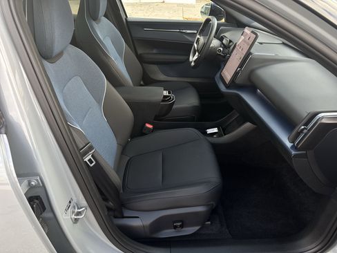 Used 2025 Volvo EX30 Ultra w/ Climate Package image 27