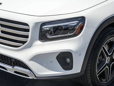 New 2026 Mercedes-Benz GLB 250 4MATIC image 8