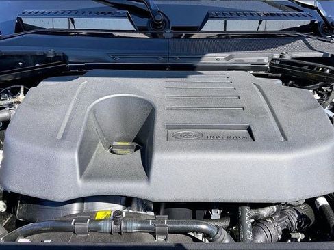 New 2026 Land Rover Defender 110 X-Dynamic SE image 13