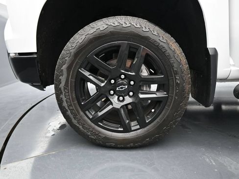 Used 2024 Chevrolet Silverado 1500 Custom Trail Boss w/ Turbomax Blackout Package AWD/4WD image 26
