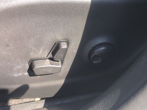 Certified 2023 Jeep Cherokee Altitude Lux image 21