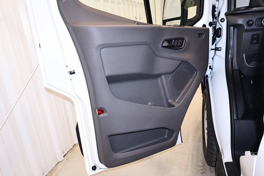 New 2026 Ford Transit 250 148 Medium Roof RWD image 12