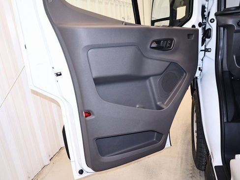 New 2026 Ford Transit 250 148 Medium Roof image 12