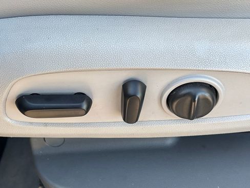 Used 2018 GMC Acadia SLT image 8