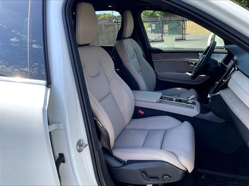 New 2026 Volvo XC90 T8 Ultra w/ Lounge Package image 32