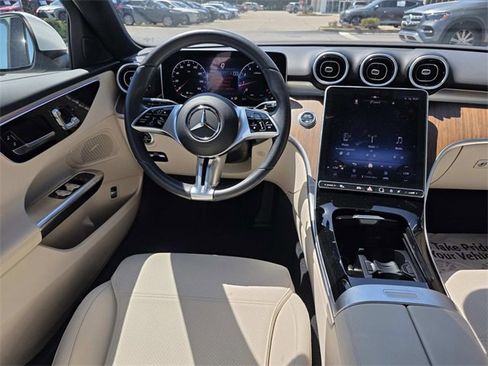 Used 2024 Mercedes-Benz C 300 4MATIC Sedan image 4