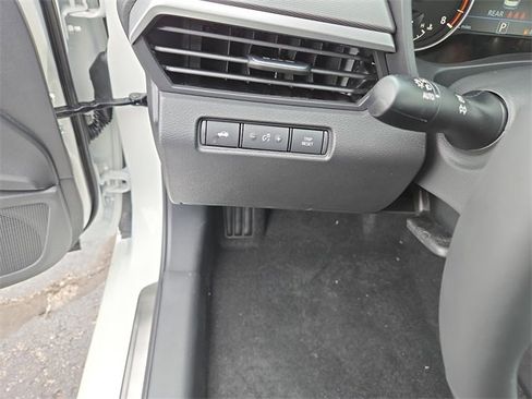 New 2025 Nissan Altima 2.5 SR image 18