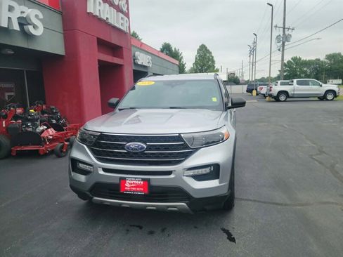 Used 2020 Ford Explorer XLT w/ Equipment Group 202A RWD image 3