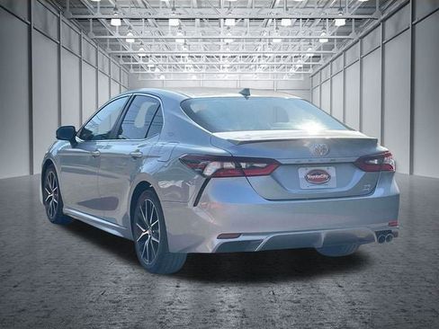 Used 2021 Toyota Camry SE w/ Carpet Mat Package (TMS) AWD/4WD image 9